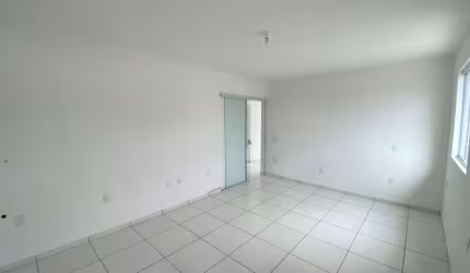 Sala comercial para alugar na Rodovia João Gualberto Soares, 6193, São João do Rio Vermelho, Florianópolis, 20 m2 por R$ 1.900