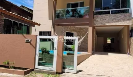 Casa com 3 quartos para alugar na Rodovia Jornalista Manoel de Menezes, 454, Barra da Lagoa, Florianópolis, 146 m2 por R$ 13.000