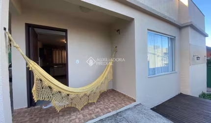 Casa com 2 quartos para alugar na Teodomiro Menezes, 100, Rio Tavares, Florianópolis, 120 m2 por R$ 5.600