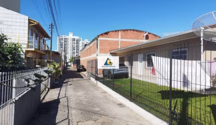 Pavilhão/Galpão Salão Comercial em Roçado, São José/SC