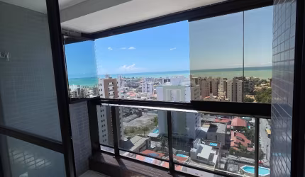 Lindo imóvel com 02 quartos e vista única do mar