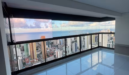 Imóvel único com 02 suítes e vista total do mar