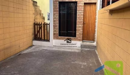 Casa com 2 dormitórios para alugar, 100 m² por R$ 2.400,00 - Parque Ipê - São Paulo/SP