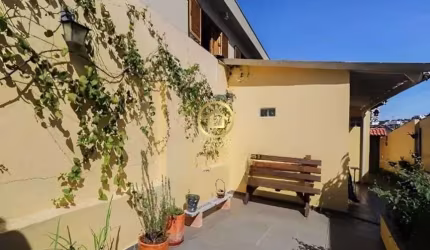 Casa com 3 quartos à venda na Rua Catão, 1399, Vila Romana, São Paulo por R$ 1.300.000