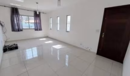 Casa com 2 quartos à venda na Rua Cícero Fernandes de Lyra, 12, Jardim Santo Elias, São Paulo por R$ 795.000