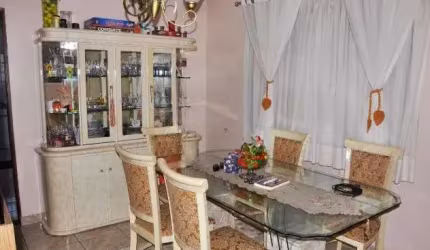 Casa com 3 quartos à venda na Adolfo Laurenti, 81, Jardim Líbano, São Paulo por R$ 1.010.000