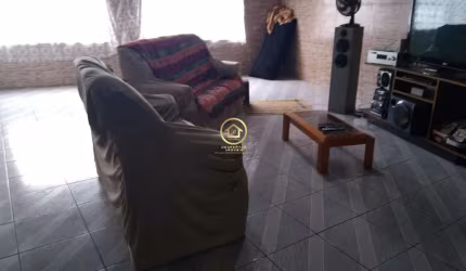 Casa com 5 quartos à venda na Rua Maçarandiba, 121, Jaraguá, São Paulo por R$ 425.000