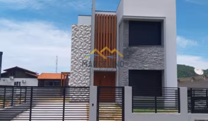 Casa Padrão à 50 metros da Praia