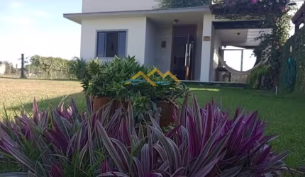 Casa em excelente localização no bairro Arroio