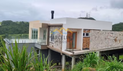 Casa à venda no bairro Praia do Siriú - Garopaba/SC