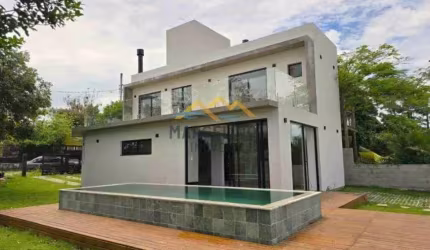 Casa à venda no bairro Praia do Rosa - Imbituba/SC