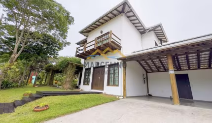 Casa à venda no bairro Praia do Rosa - Imbituba/SC