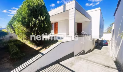 Venda Casa Célvia Vespasiano