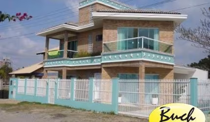 Casa à venda praia Itacolomi Piçarras - Buch Imóveis