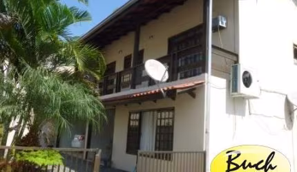 Casa a venda bairro Saguaçu Joinville Imobiliária Buch Imóveis