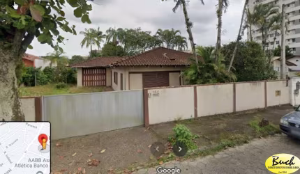Casa à venda Bairro Iririú Joinville - Buch Imóveis