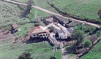 Fazenda com 5 dormitórios à venda, 158000 m² por R$ 1.500.000,00 - Centro - Carmo da Mata/MG