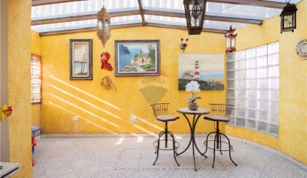 Aluga-se Casa Alto Padrão no Jardim Maia: 450m², 3 suítes, piscina, sótão, espaço gourmet, 5 vagas