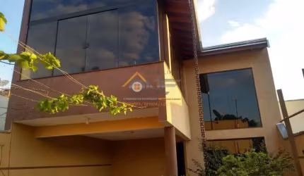 Casa com 3 quartos à venda no Jardim Panorama, Salto  por R$ 750.000