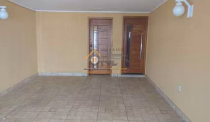 Casa com 2 quartos à venda na Vila Vitória I, Indaiatuba  por R$ 600.000