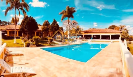 Chácara / sítio com 10 quartos à venda na Vila Zalla, Laranjal Paulista  por R$ 3.000.000