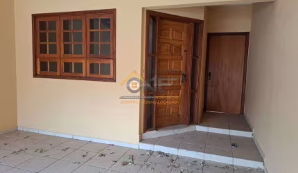 Casa com 3 quartos à venda na Vila Rubens, Indaiatuba  por R$ 650.000