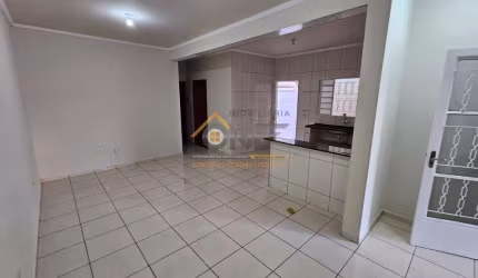 Casa com 2 quartos para alugar no Jardim Hubert, Indaiatuba  por R$ 2.400
