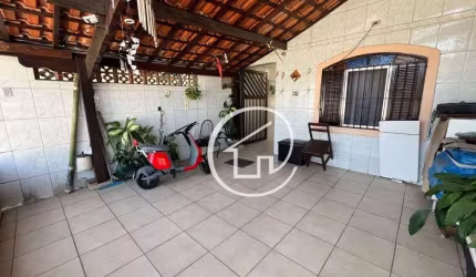 Casa com 2 dormitórios à venda, 82 m² por R$ 420.000,00 - cidade ocian - Praia Grande/SP