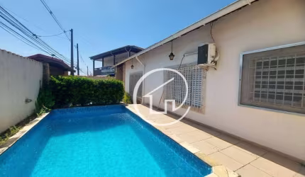 Casa com 2 dormitórios e piscina à venda, 80 m² por R$ 555.000 - Real - Praia Grande/SP