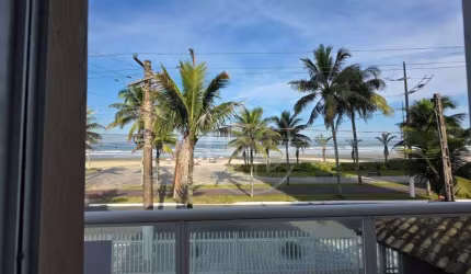 Casa Caiçara, ótimo padrão, porteira fechada, 02 suítes com varanda no piso superior frente mar.