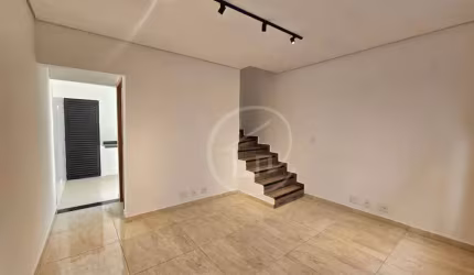Sobrado com 2 dormitórios à venda, 65 m² por R$ 370.000,00 - Aviação - Praia Grande/SP