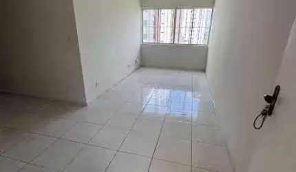 Apartamento com 3 quartos à venda,  por R$ 360.000 - Torre