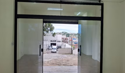 Espaço Excelente p/ Clínica c/ 7 Salas, 2 wc, Estac. Veic.
