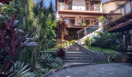 Linda Casa com 4 dormitórios sendo 3 suítes (2 closet) à venda, 200 m² por R$ 2.100.000 - São Francisco - Niterói/RJ