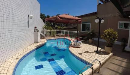 Belíssima Casa em Condomínio!! composta por com 6 dormitórios sendo 3 suítes  à venda, 385 m² por R$ 1.380.000 - Maria Paula - Niterói/RJ