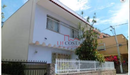 Magnífica Casa no Pé Pequeno!!! Composta por 5 dormitórios à venda, 260 m² por R$ 1.250.000 - Pe Pequeno - Niterói - ESTUDA PERMUTA.
