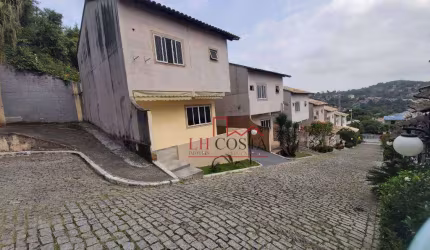 Casa em condomínio em Pendotiba com 3 dormitórios sendo 1 suíte. 2 vagas  à venda, 93 m² por R$ 410.000 - Badu - Niterói/RJ