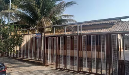 Casa com 3 dormitórios à venda, 160 m² por R$ 400.000,00 - Bandeirantes - Caldas Novas/GO