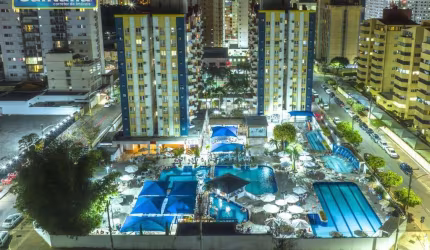 Apartamento com 2 dormitórios à venda, 69 m² por R$ 164.000,00 - Do Turista - Caldas Novas/GO
