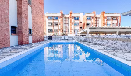 Apartamento em Capão Novo!!!