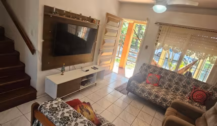 Sobrado em Capão Novo...