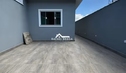 Linda Casa Térrea com Salão de Festas