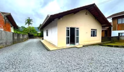Casa com 2 quartos à venda no Testo Rega, Pomerode  por R$ 495.000