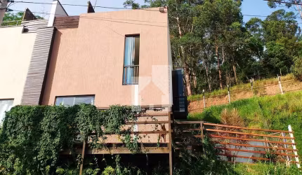 Casa à venda e para alugar com 80m², 3 quartos e 2 vagas