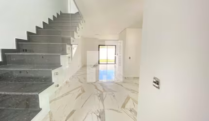 A casa de condomínio no bairro Loteamento Reserva da Mata tem 161 metros quadrados com 3 quartos se