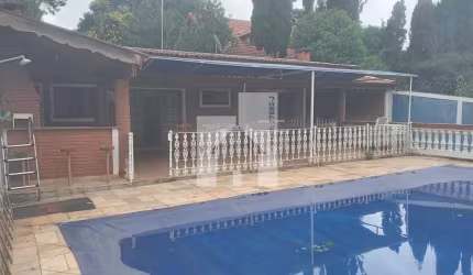 VENDE ou PERMUTA Chácara com 500 metros e piscina em Ivoturucaia, Jundiaí, SP