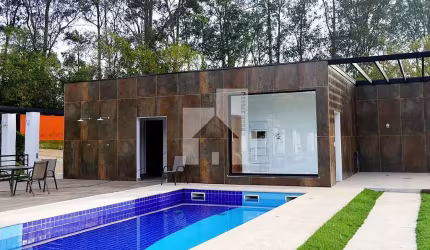 Belíssimo Sobrado com 4 Dormitórios (3 Suítes) à Venda, 250m² - Condomínio Terras do Caxambu - Jard