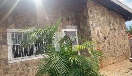 Casa com 4 dormitórios (1 suíte) à Venda, 184m² - Jardim Vera Cruz, Jundiaí, SP