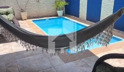 Lindo Sobrado à venda com 3 Dormitórios (sendo 01 Suíte), Piscina, Espaço Gourmet,Jardim Sarapirang