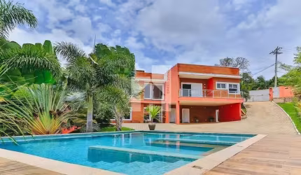 Magnifica Chácara à venda com ´7 Suítes, Quadra de Beach Tennis, Piscina Aquecida, Jardim Tarantela